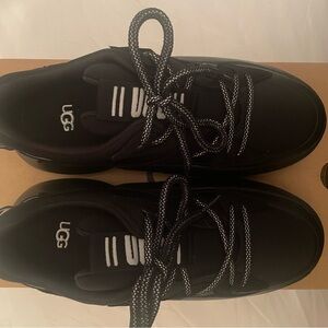 UGG ( la Cloud Sneakers )